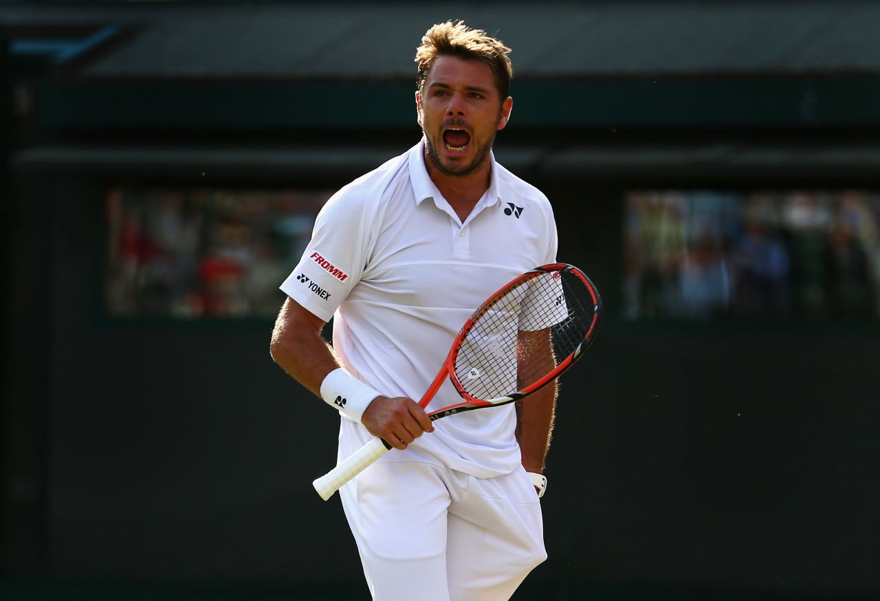 Federer's countryman, Stan Wawrinka -- the French Open champion -- couldn't join his pal in the last four. He fell 11-9 in the fifth to 21st seed Richard Gasquet, who made his second Wimbledon semifinal. 