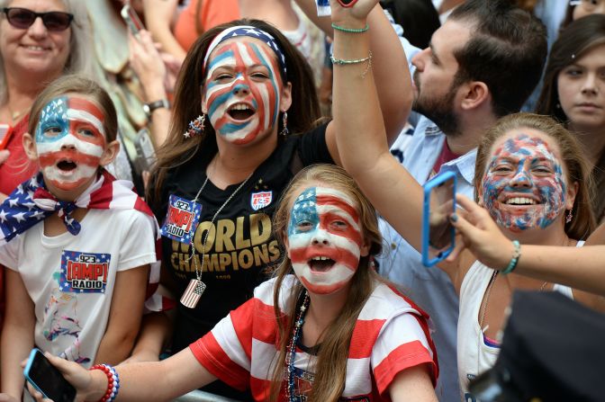 The team's players are an inspiration for women of all ages, New York's mayor said.