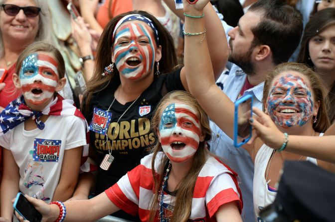 The team's players are an inspiration for women of all ages, New York's mayor said. 