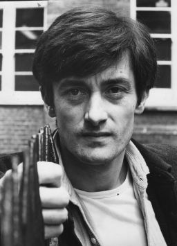 Tony Award-winning actor Roger Rees, seen in a 1980 photo, was known to TV viewers for his roles in "Cheers" and "The West Wing." 