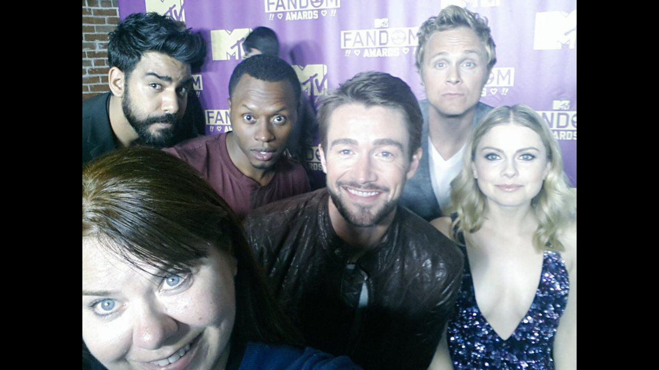 Giving Ellen DeGeneres a run for her money, Chris Morrow snapped this photo with the entire cast for the CW's "iZombie."