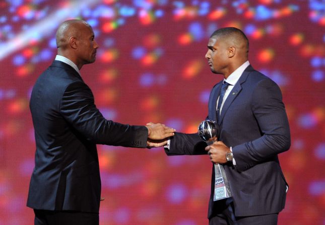 <strong>Michael Sam</strong> received the award in 2014.  Sam was the first openly gay player drafted by the NFL. He was originally <a href="index.php?page=&url=http%3A%2F%2Fwww.cnn.com%2F2014%2F08%2F30%2Fus%2Fmichael-sam-nfl%2F">drafted by The Rams</a> and now plays for the Montreal Alouettes as a defensive end. "I cannot wait to put on the pads, get back on the field and work hard each and every day with my teammates to bring a Grey Cup to the great fans here in Montreal," Sam <a href="index.php?page=&url=http%3A%2F%2Fwww.cnn.com%2F2015%2F05%2F22%2Fus%2Fmichael-sams-football-gay%2F">told CNN</a> in May. 