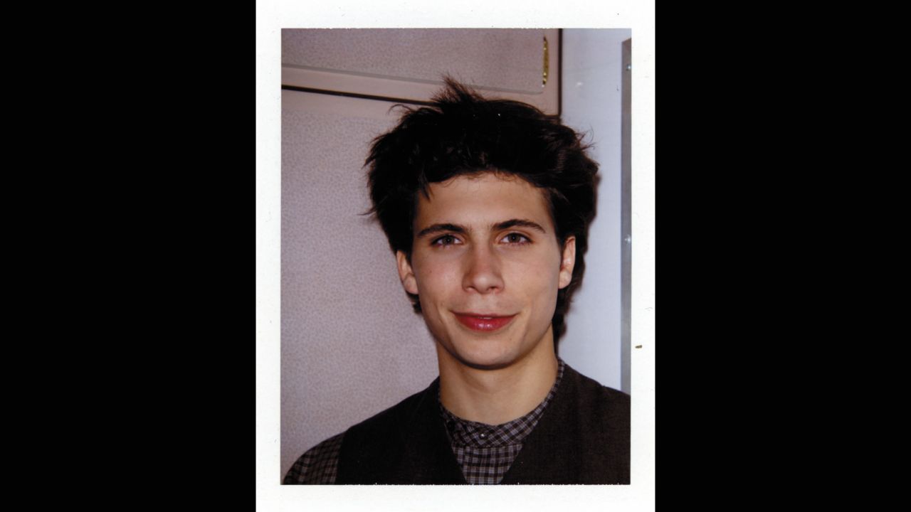 Jeremy Sisto played Elton, who puts the moves on Cher after she tries to pair him with Tai.