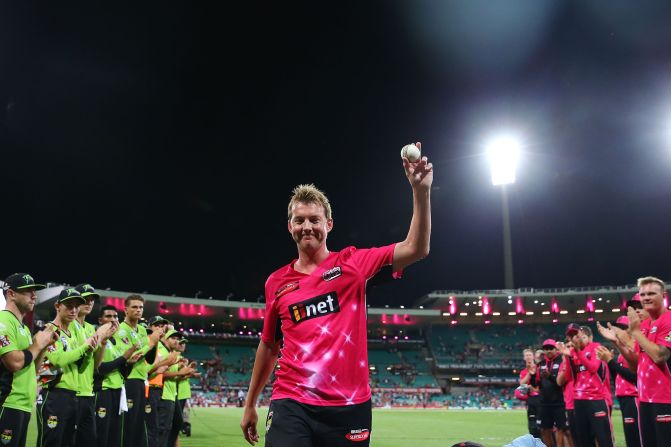 In January 2015, following a Big Bash League match between the Sydney Sixers and the Sydney Thunder, Lee finally retired from all forms of cricket.