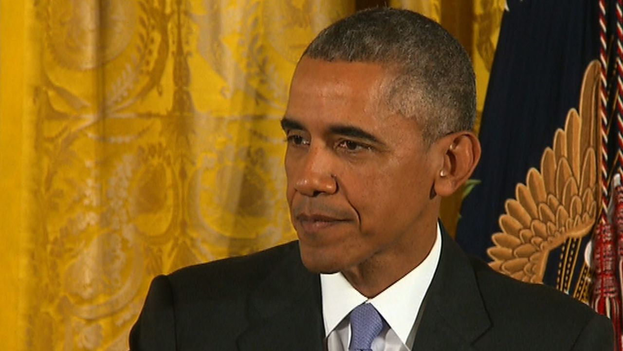 obama bill cosby medal of freedom sot_00000000.jpg