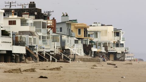 Simple beach houses and glassy mega-mansions sit cheek by jowl along Billionaire's Beach. The structures -- along with other measures taken by homeowners -- have made it extremely difficult for the public to reach one of the world's most famous stretches of sand.