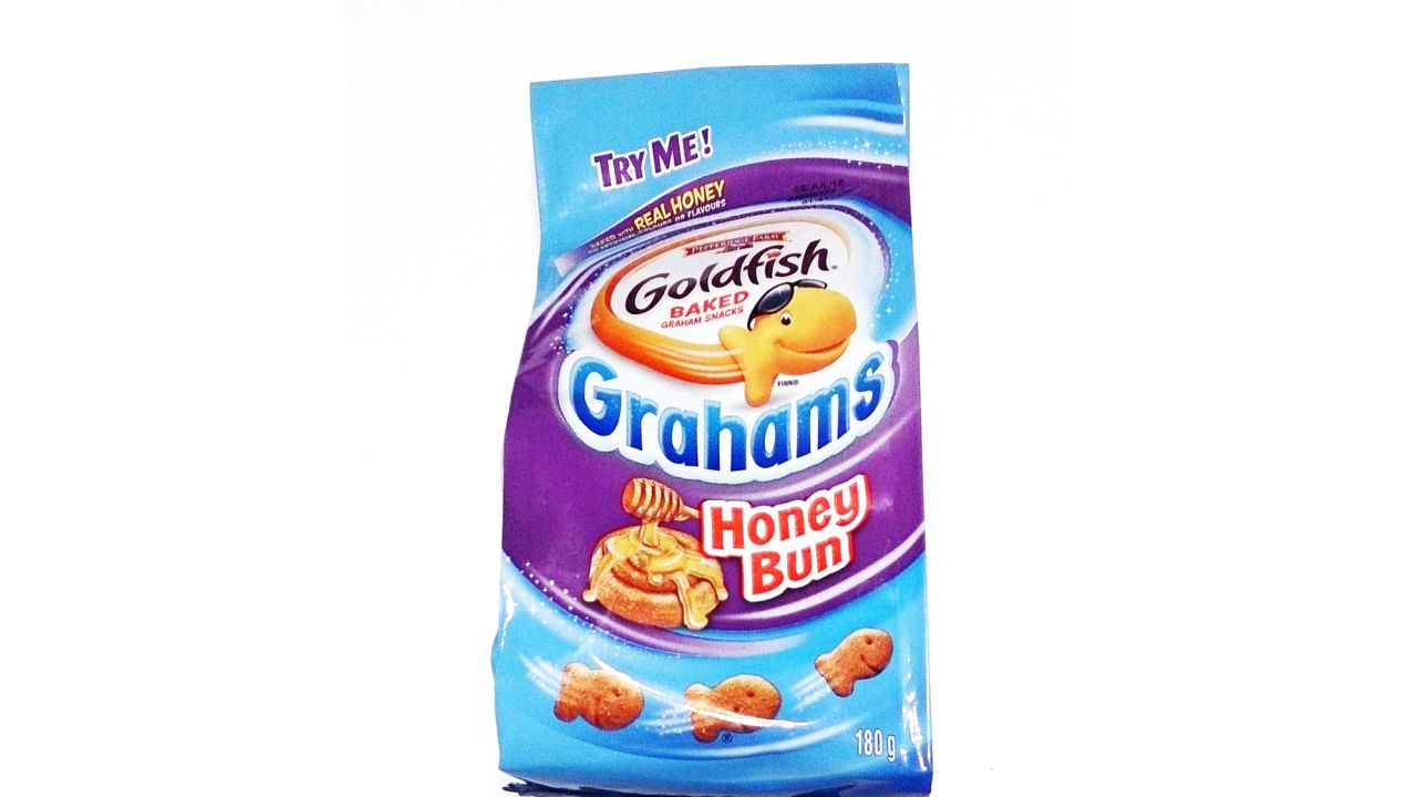 04 junk food goldfish