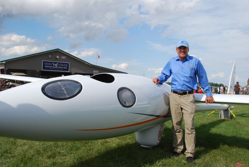 Pilot aims to fly super glider to the edge of space | CNN