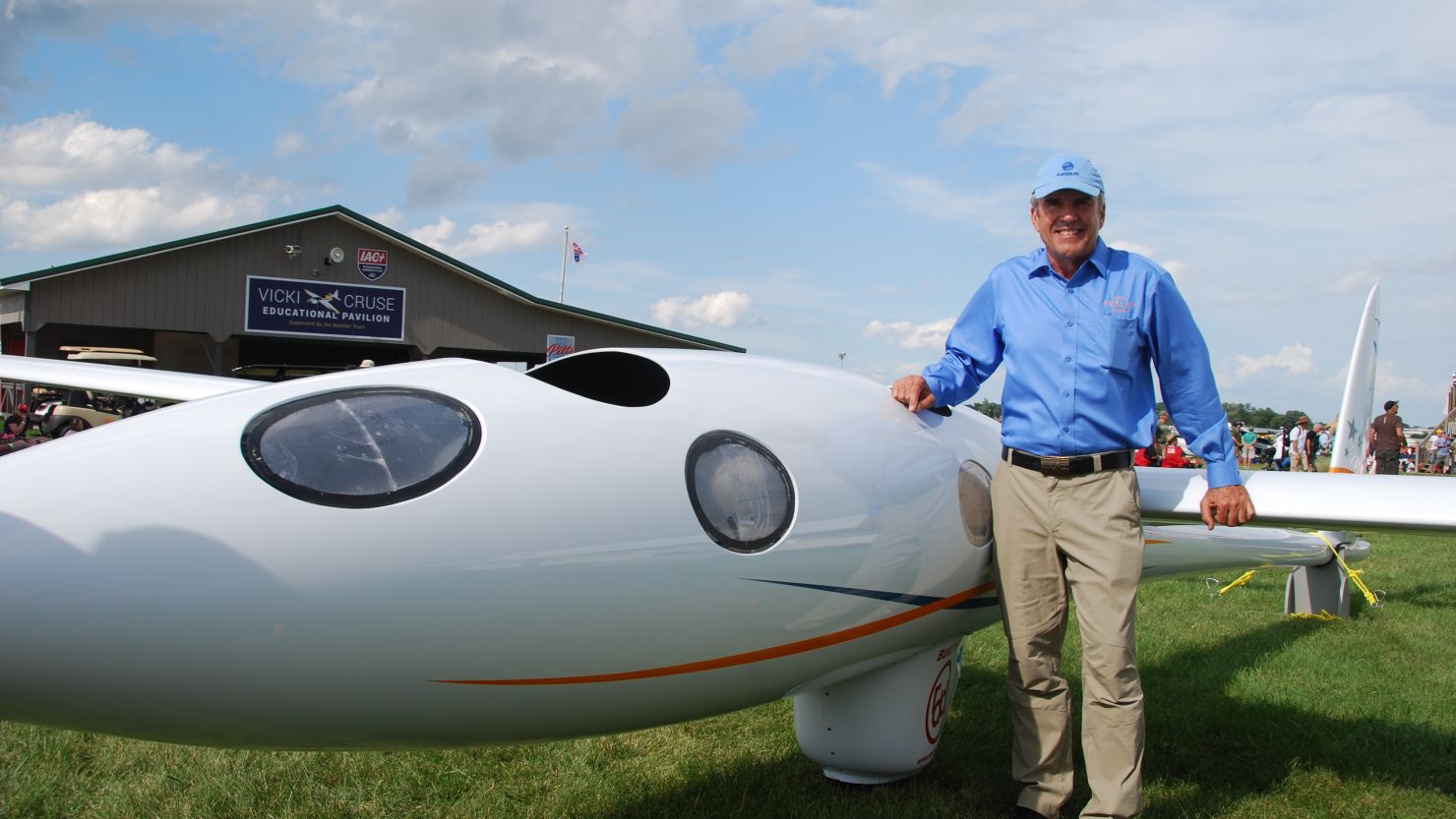 Jim Payne plans to fly this experimental glider to a record height of between 90,000 and 100,000 feet.