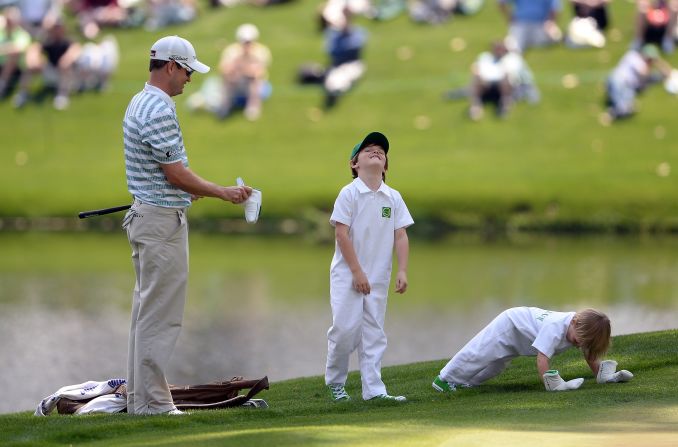 The following year his sons Will and Wyatt caddied for him at Augusta's pre-tournament Par 3 event. 