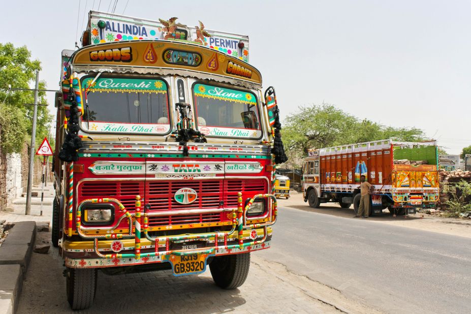 Trucks in India aren't simply a way to get around. They're a mobile work of art that says much about the person behind the wheel.<br />