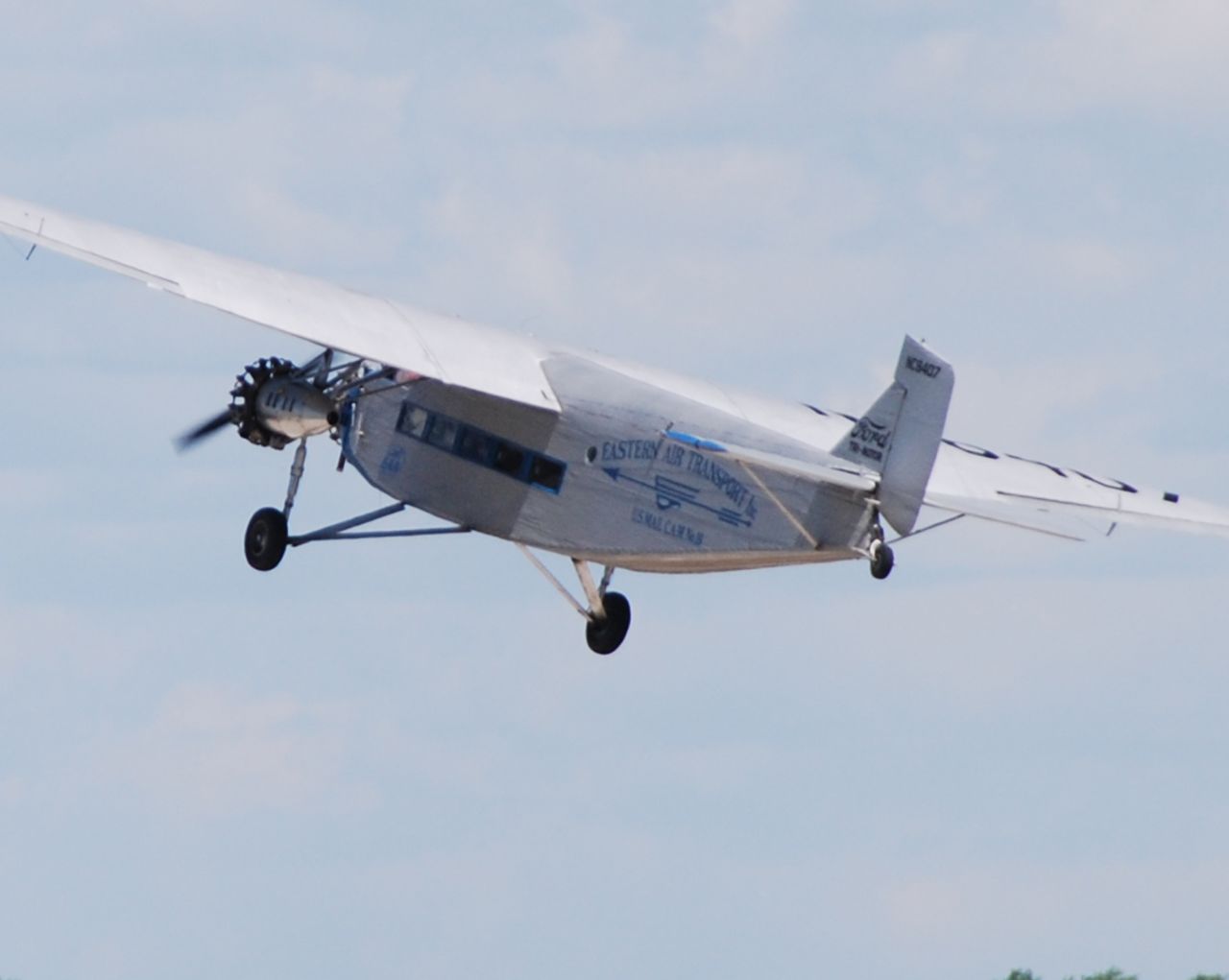 The Ford Tri-Motor was slower and louder than the Boeing 247.