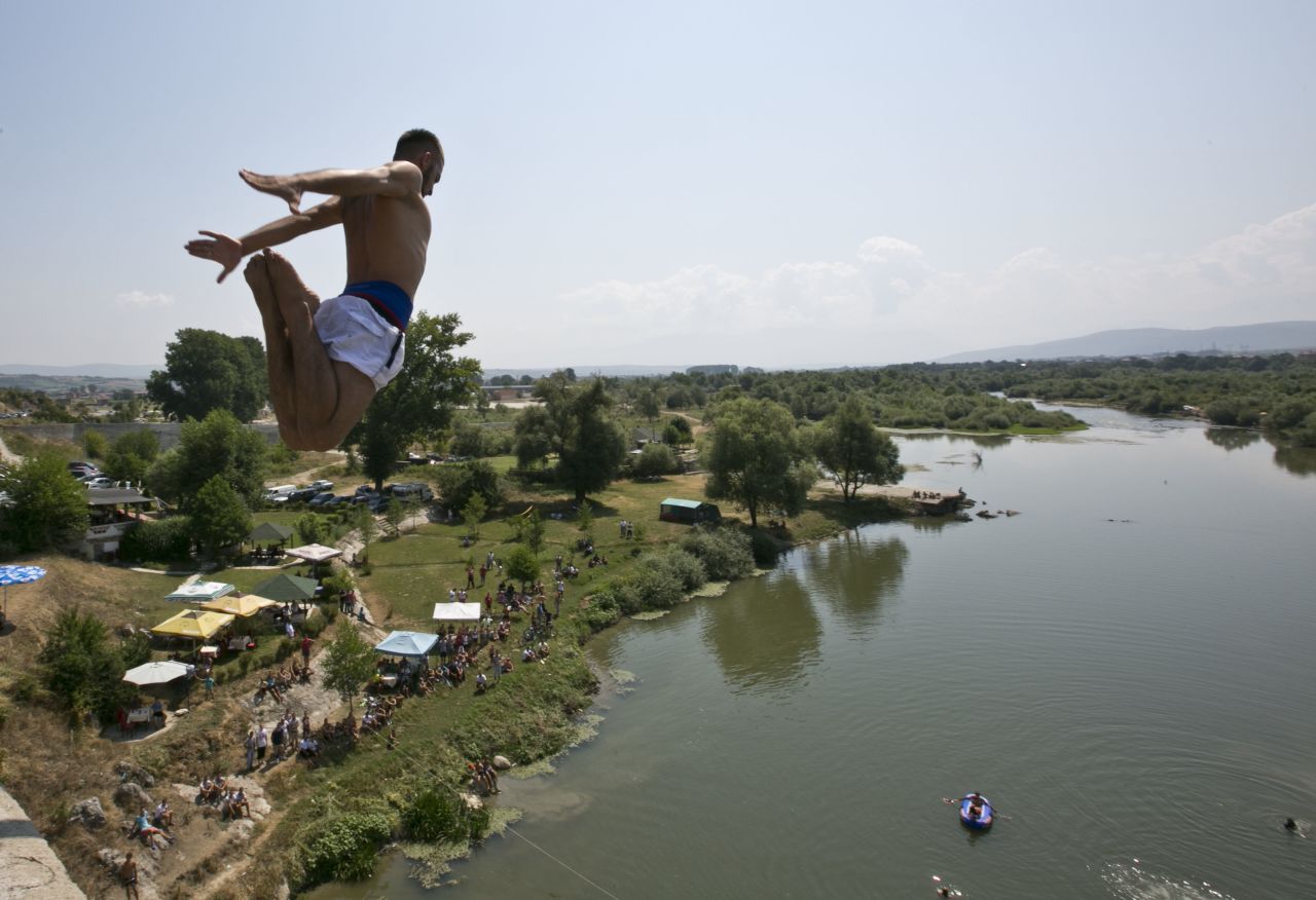 The high diving contest dates back around 60 years, and makes a splash again after being interrupted by the Kosovo War from 1998 to 1999 and subsequently postponed due to insufficient funding.