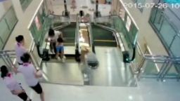 escalator death china cctv_00003004.jpg