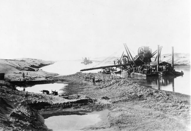 Workers construct the Suez Canal, circa 1860, stretching some 190-kilometers long.