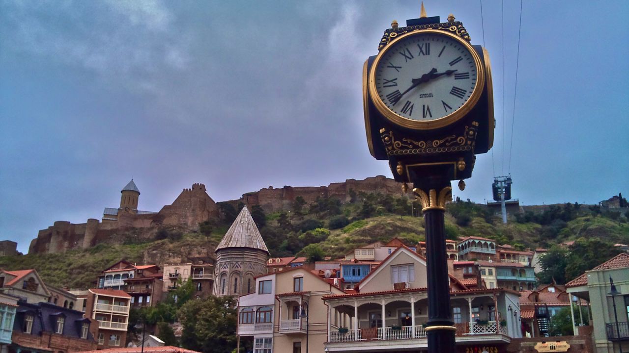 Tbilisi's Gorgasali Square, also called Meidan Square, was once the setting of Tbilisi's old bazaar. Today it's a good place to get one's bearings, being right next to the Metekhi Bridge with views to Metekhi Church, Sameba Cathedral and Narikala Fortress. 