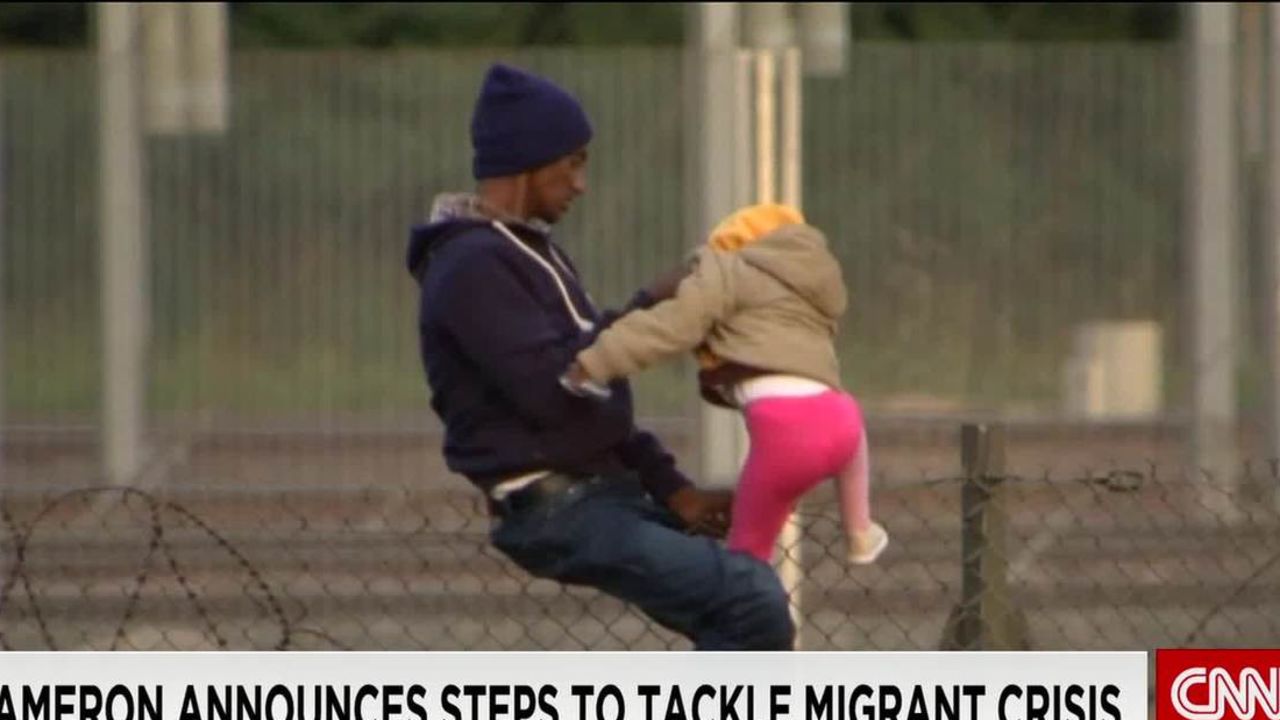 calais migrant crisis tomkins pkg _00010518.jpg