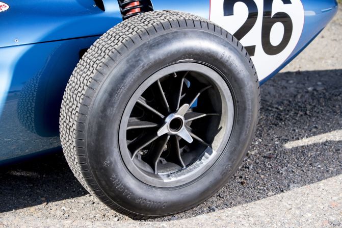 Both racing cars in the auction were built in 1959.