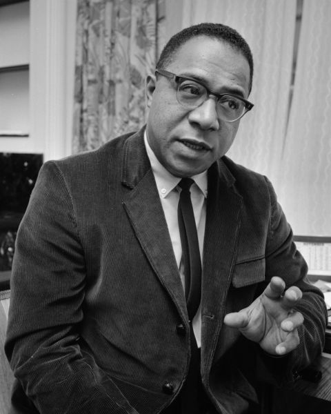 American writer Alex Haley wrote Roots: The Saga of an American Family. He claimed to be a seventh generation descendant of Kunta Kinte -- a claim that some experts dispute.