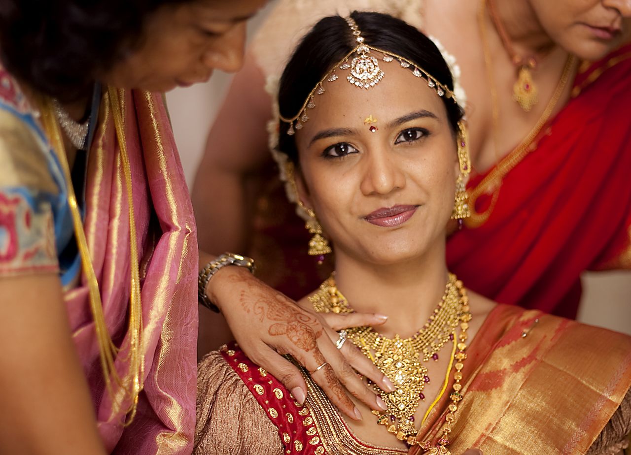 Gold is a very important aspect in Indian weddings. It is considered a symbol of wealth, prosperity and security. 