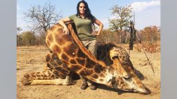 Huntress giraffe photo sparks outrage orig_00003415.jpg