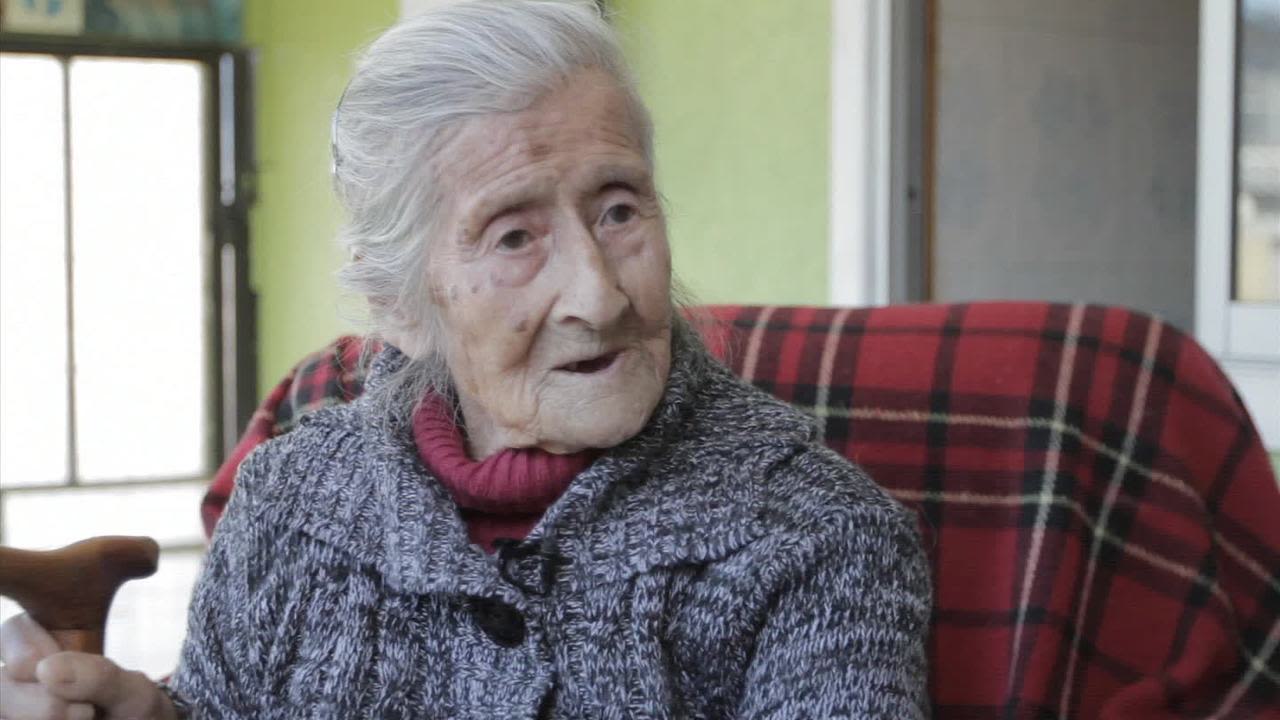 Woman in her 70s may be oldest ever to give birth - CBS News