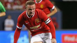 CHICAGO, IL - JULY 29: Wayne Rooney #10 of Manchester United passes against Paris Saint-Germain during a match in the 2015 International Champions Cup at Soldier Field on July 29, 2015 in Chicago, Illinois. Paris Saint-Germain defeated Manchester United 2-0. (Photo by Jonathan Daniel/Getty Images)
