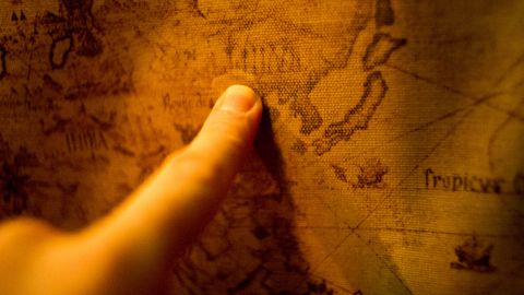 You'd better know geography if you want to access Speak Low's secret second bar. The entrance button is hidden behind Shanghai on the map.