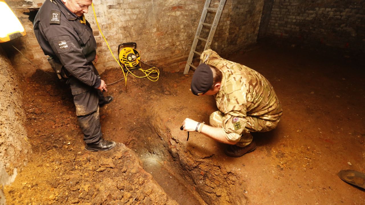 The discovery of an unexploded World War II bomb has brought a bustling area of east London to a standstill and forced scores of people from their homes. The 250-kilogram (550-pound) device has lain undisturbed for the past 70 years but was uncovered Monday afternoon by contractors working at a construction site on Temple Street in Bethnal Green.