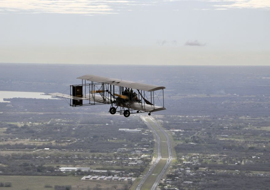 Want to experience flying the way the Wright brothers did? Travel to Dayton, Ohio, and climb aboard a look-alike of the Wright brothers' first factory-built plane: the Wright "B" Flyer. 