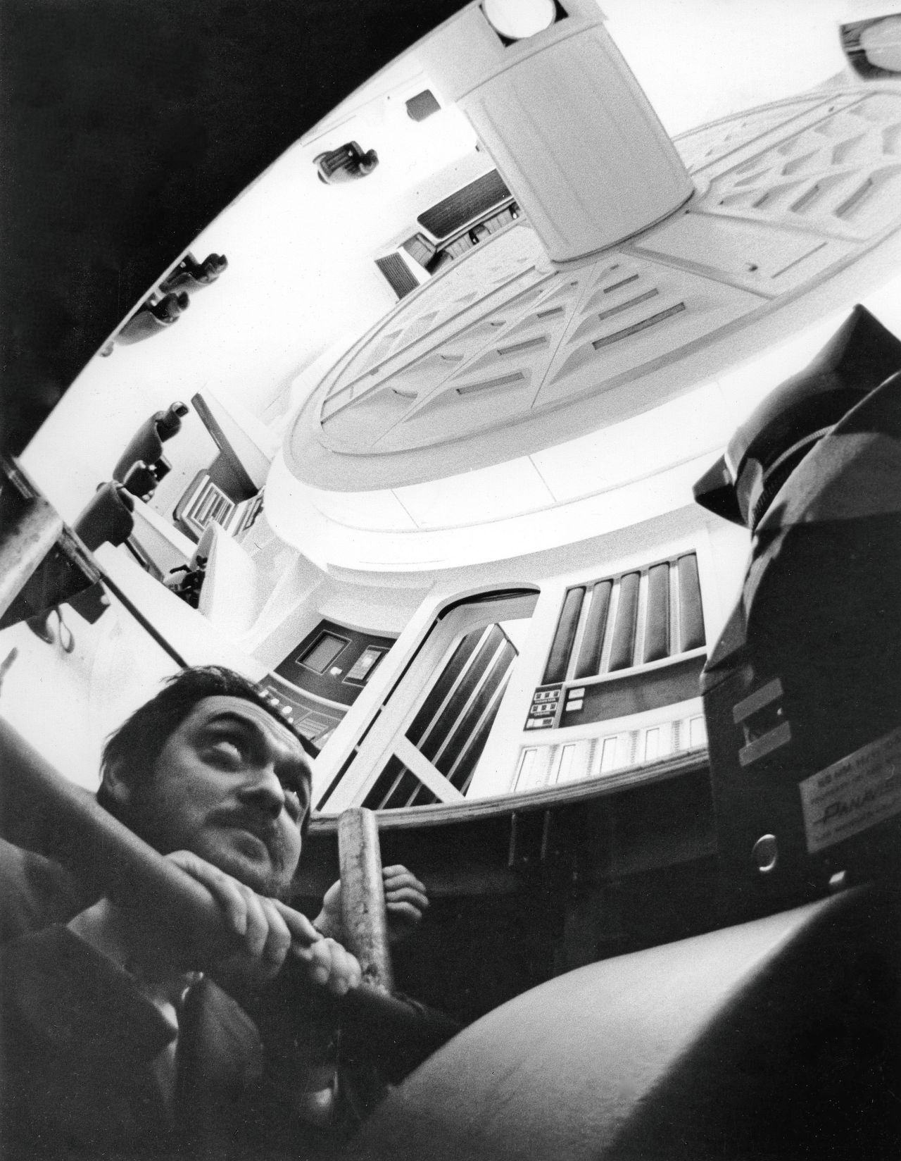 Kubrick giving instructions on set.