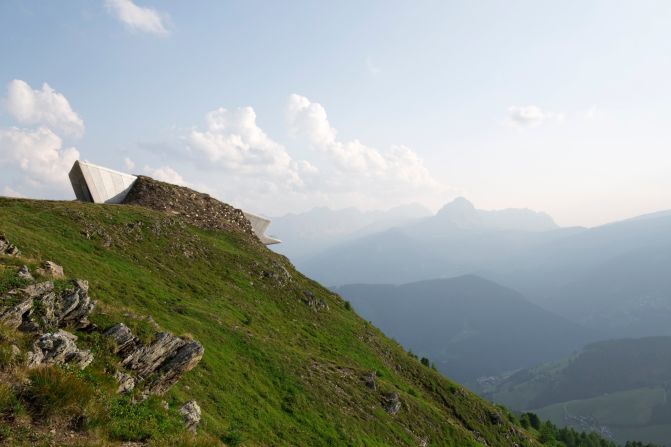 Messner used a simple sketch to indicate his requirements to Zaha Hadid: "She knew that there was a necessity to build a museum that was under the earth, with two huge windows in certain directions and a balcony," he said. <br /><br />"The rest is hers. She had the idea to design it like a waterfall in the mountain and it became an extraordinary project."