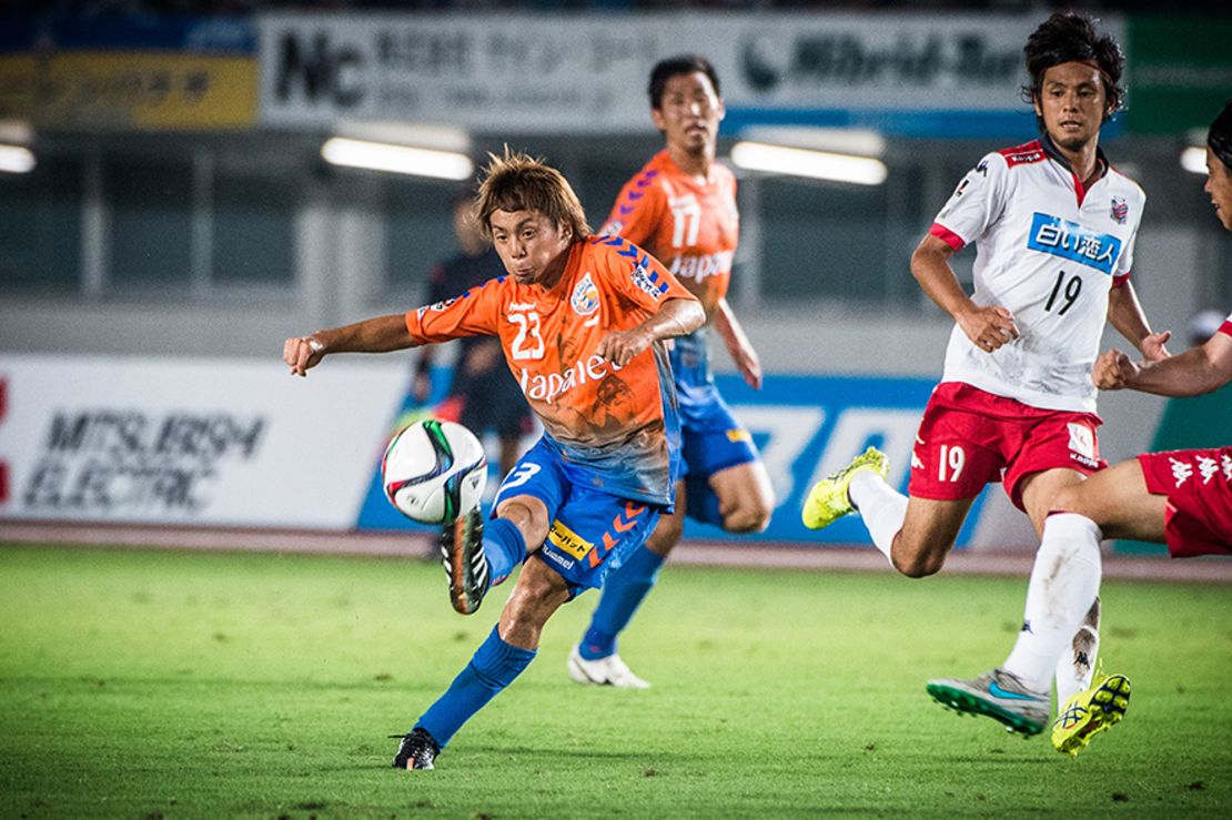 The kit was worn by V-Varen Nagasaki on Saturday.