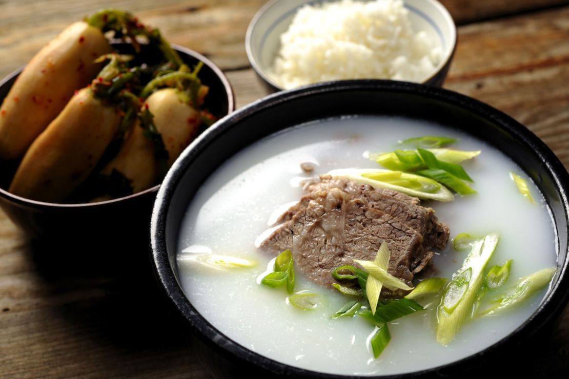 It's a good broth that can sell this well with such an unassuming appearance.