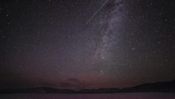 perseid meteor shower time-lapse_00000000.jpg