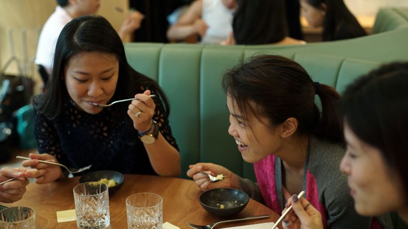 Some 48 unsuspecting diners at Hong Kong French restaurant Serge et le Phoque were told they were taking part in a taste test to help a chef refine a dish. 