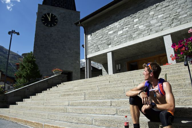 Steindl gets his feet back on the ground in the church square at Saas Fee.