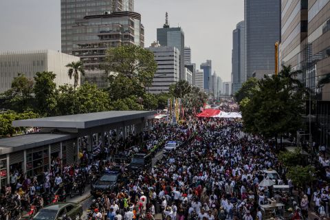 Indonesia is predicted to add more than 110 million to its population by 2050, despite its negative net migration figures. The urban population is now a majority on the archipelago, and its capital Jakarta is set to feel the strain.