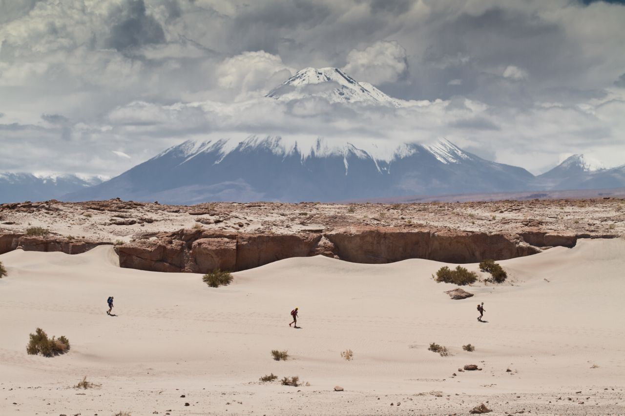 The spectacular Atacama Crossing in Chile is one of four marathons held as part of the <a href="http://www.4deserts.com/" target="_blank" target="_blank">4 Deserts Race</a> challenge.<br />Those planning on completing all four races, must cover 621 miles, over 28 days, spread out across the year.
