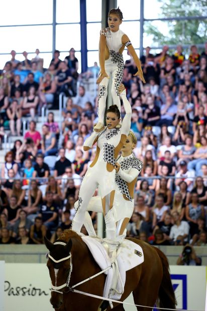 Germany's RSV Neuss-Grimlinghausen won the squads vaulting final freestyle test at Aachen. 