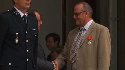 NS Slug: FRANCE: TRAIN HEROES HONORED-CHRIS NORMAN (DEPARTURE, REMARKS)    Synopsis: French President  Francois Hollande gives France's highest award to train heroes who fought attacker    Video Shows: Chris Norman leaves Elysee Palace after receiving Legion of Honor      Keywords: FRANCE TRAIN TERROR ANTHONY SADLER SPENCER STONE ALEK SKARLATOS CHRIS NORMAN AYOUB EL KHAZZANI