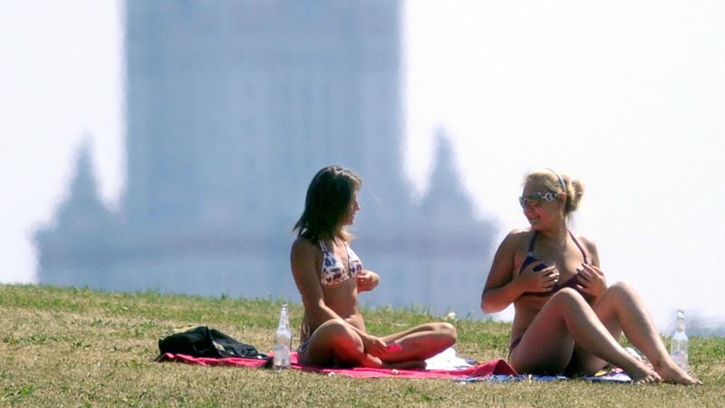 Moscow nudists targeted in campaign against depravity pic