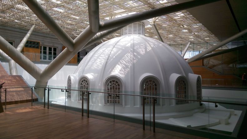 The naturally lit atriums and corridors at the National Gallery provide new ways to experience the historic elements of the galleries. These include the Supreme Court dome, which was previously never visible to the public. <br />