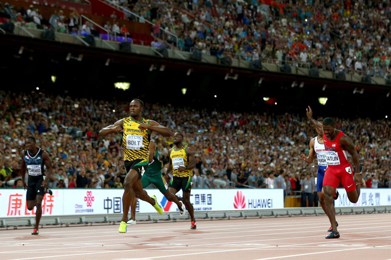 Bolt recorded a time of 19.55 seconds to beat Gatlin, who finished second in 19.74s.