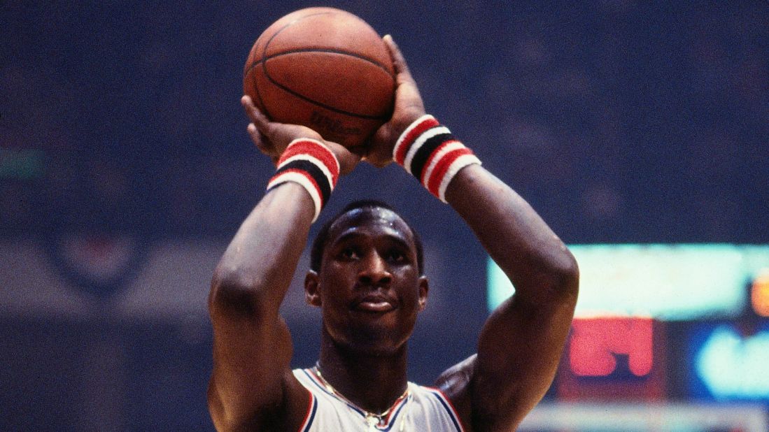 Longtime NBA center<a href="http://bleacherreport.com/articles/2556403-darryl-dawkins-basketball-hall-of-famer-dies-at-age-58?utm_source=cnn.com&utm_medium=referral&utm_campaign=editorial" target="_blank" target="_blank"> Darryl Dawkins</a>, perhaps best known for his emphatic slam dunks, died August 27 at the age of 58.