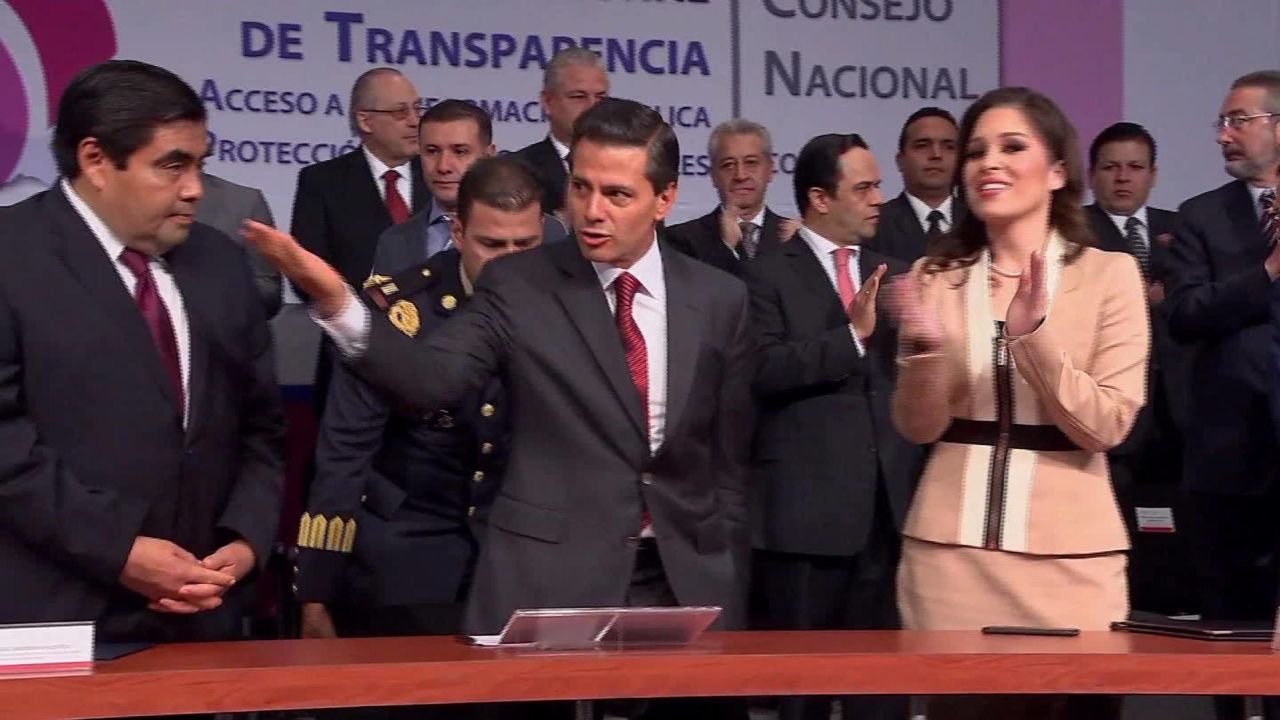 cnnee pkg alis peña niento changes gov_00013311.jpg