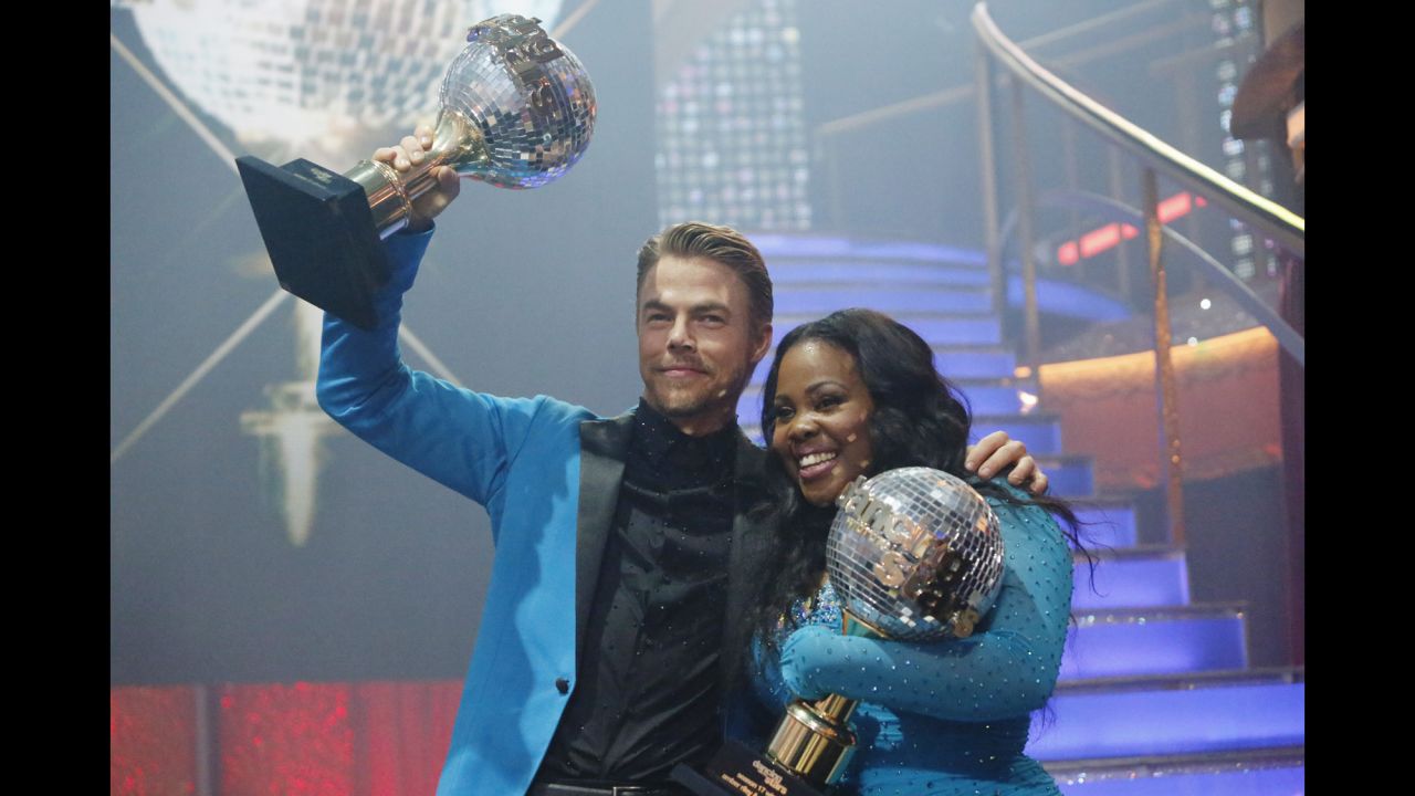 "Glee" star Amber Riley and pro dancer Derek Hough were crowned champions of season 17.