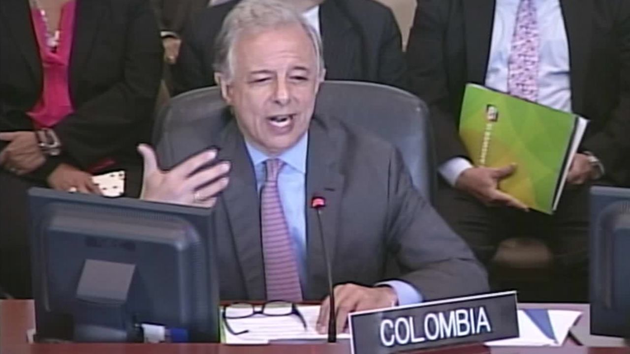 cnnee sot andres gonzalez colombia oea border_00002721.jpg