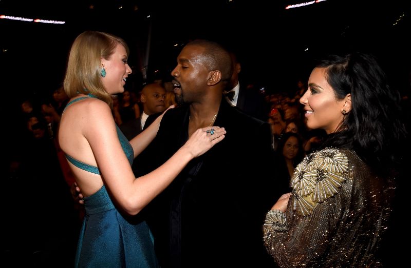 Kanye West peeves Taylor Swifts fans -- again image