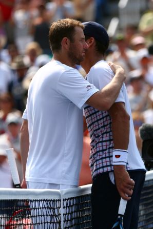 American Mardy Fish, a former top-10 player, played his last match after losing to Feliciano Lopez in five sets.